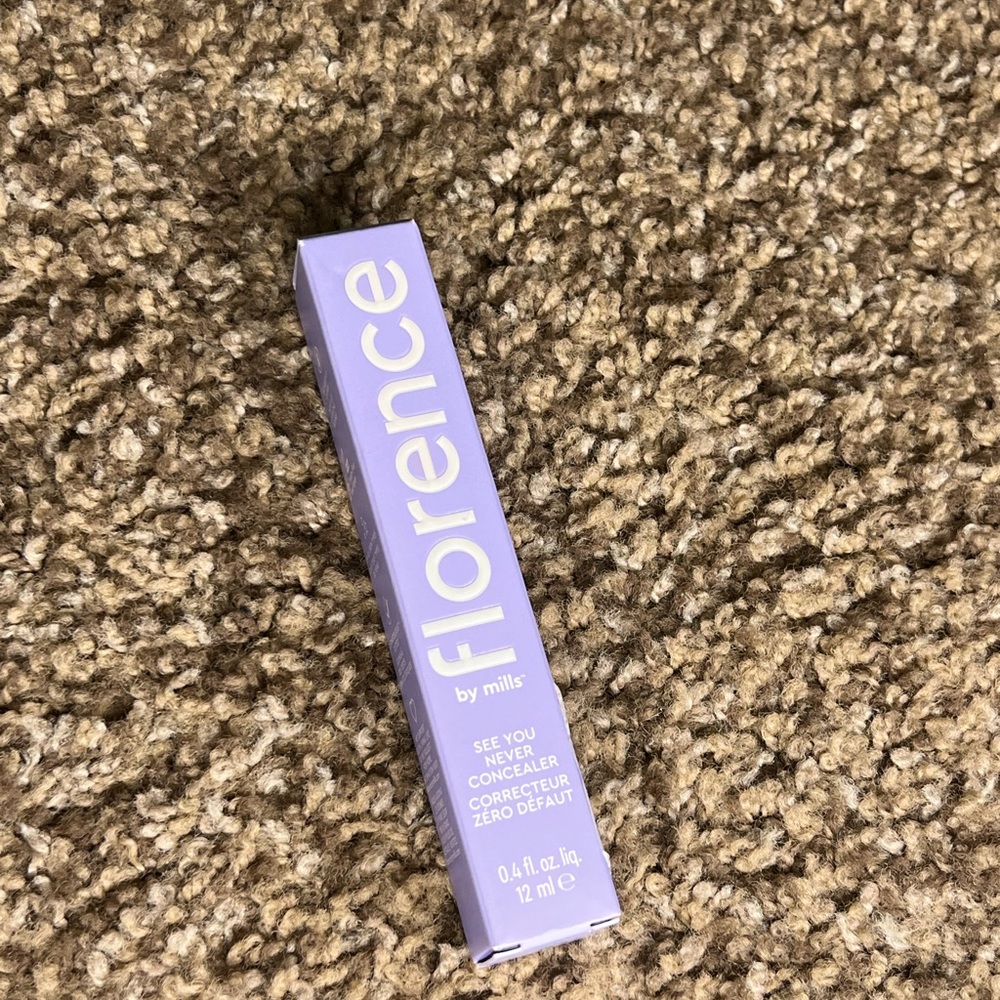 Concealer - Picture 2 of 4